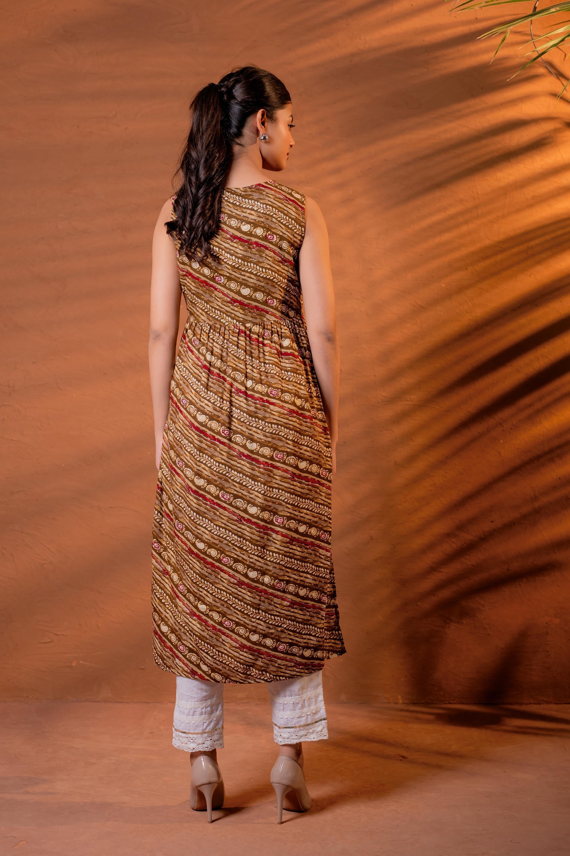 Juniper Rust Tribal Wave Printed Sleeveless Flared Kurta - Distacart