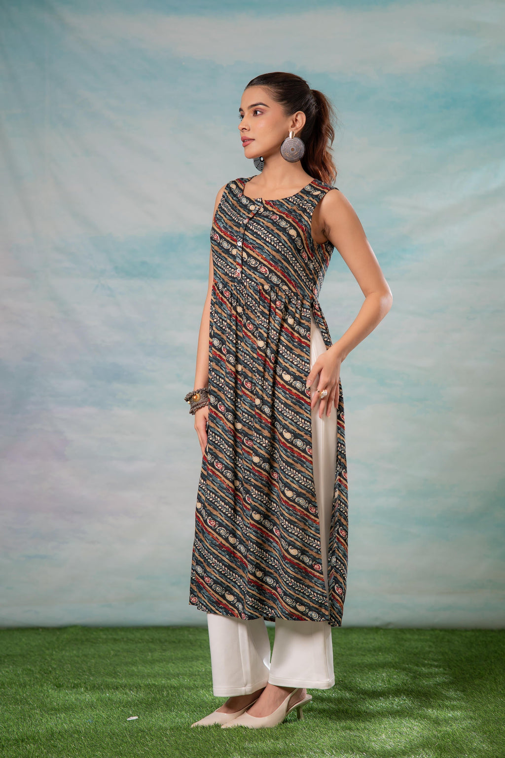 Juniper Women'S Navy Ethnic Motif Printed Sleeveless Kurta - Distacart