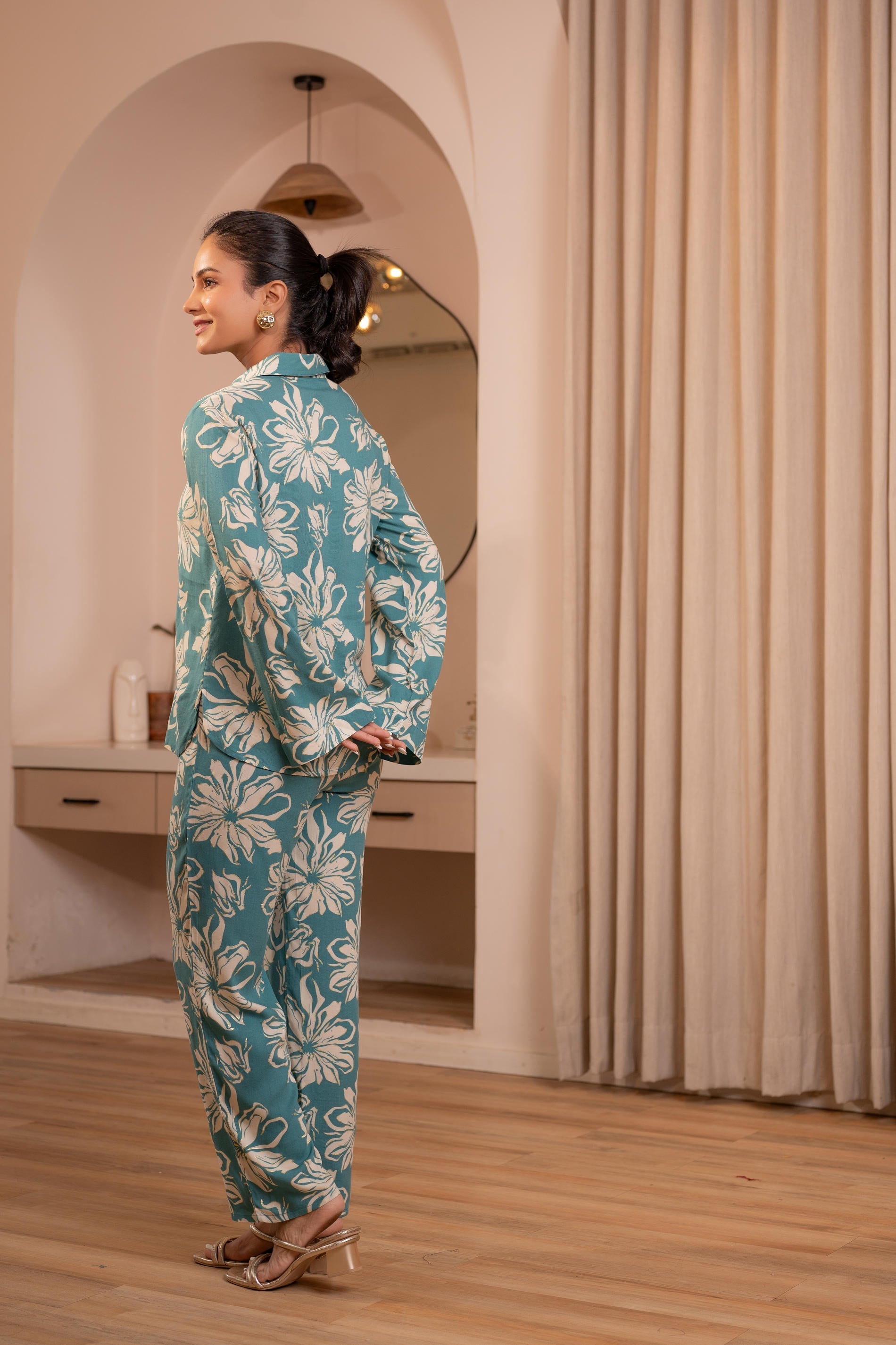 Juniper Mint Floral Printed Co-Ord Set With Button Details - Distacart