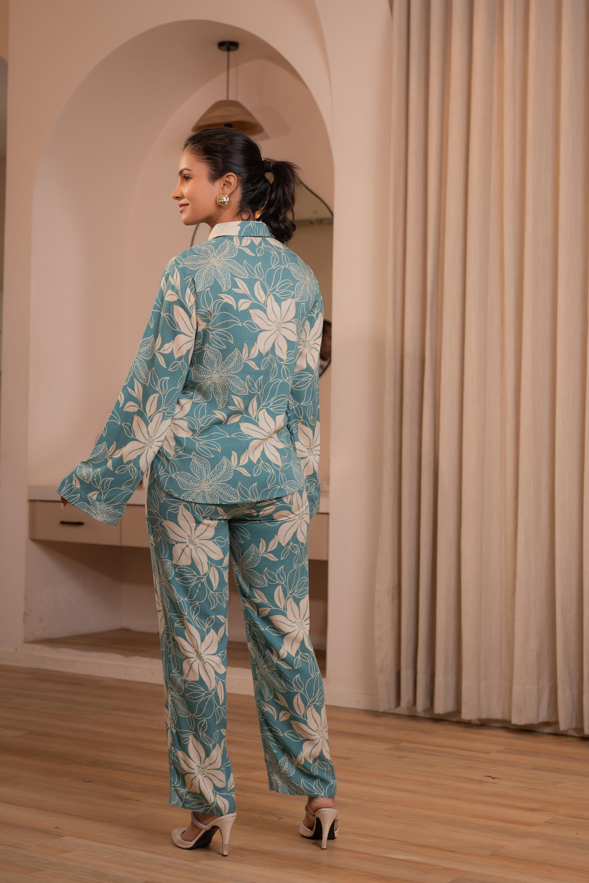 Juniper Mint Floral Printed Co-Ord Set With Button Details - Distacart