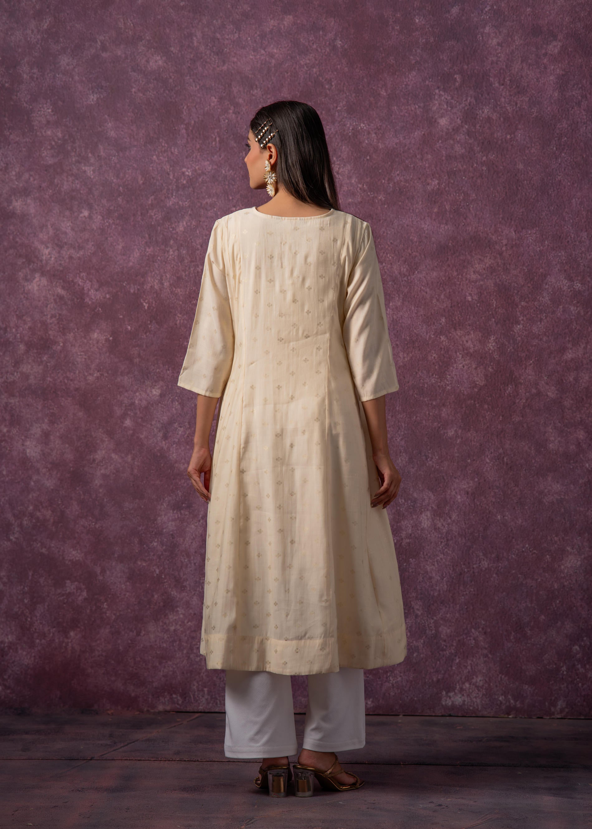 Juniper Ivory Glow Kurta Set With Subtle Zari Detailing - Distacart