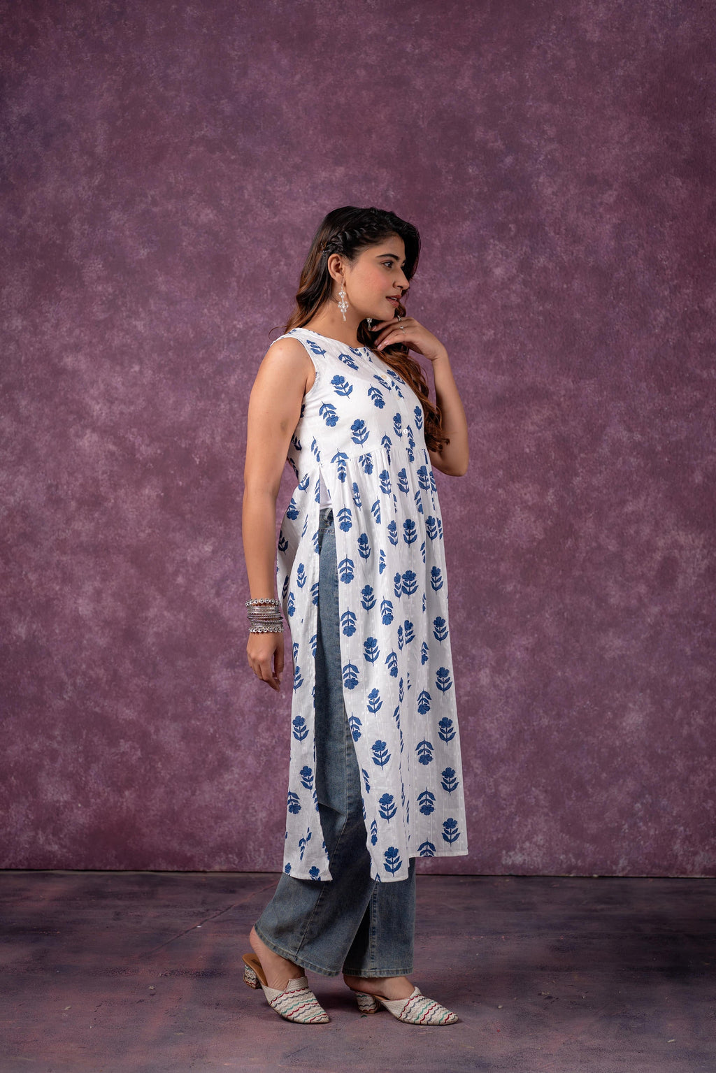 Juniper Indigo Leaf Printed Sleeveless Long Kurta - Distacart