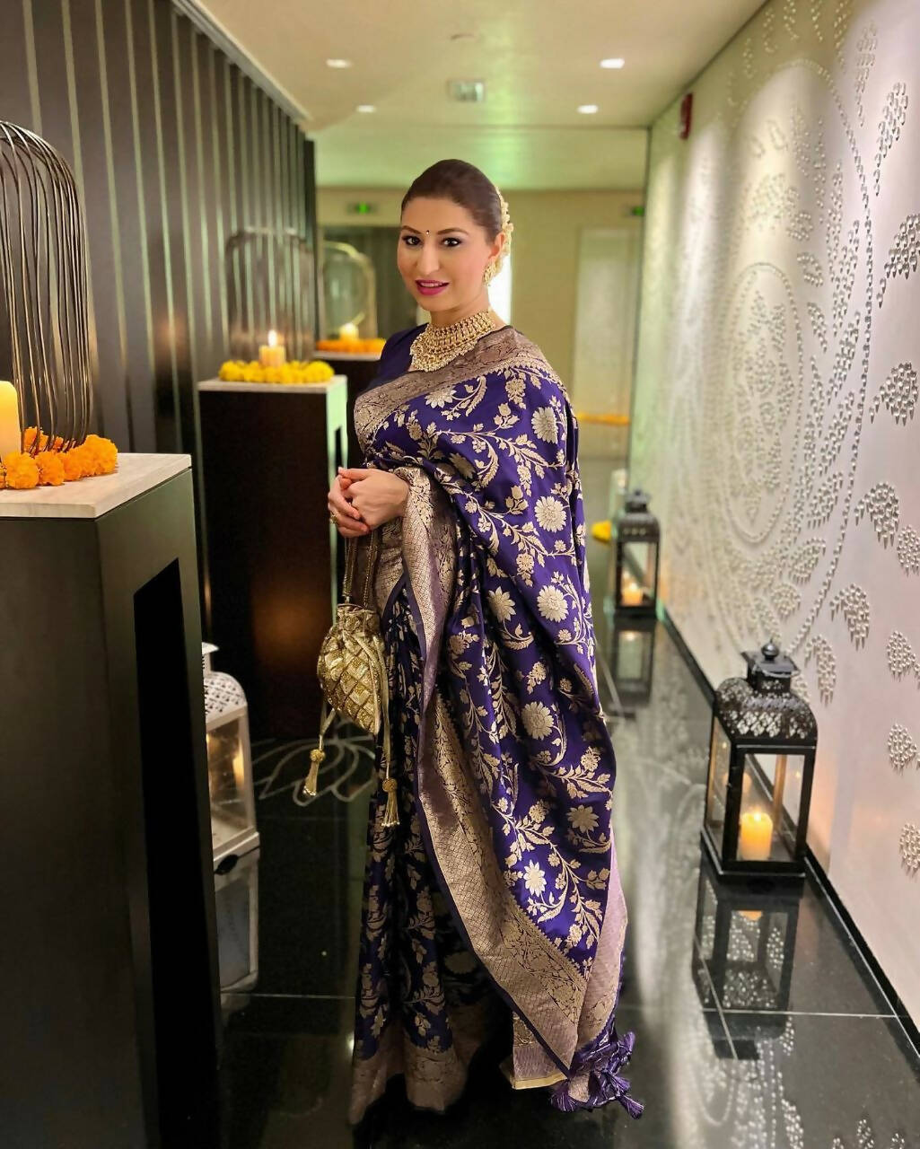 DEIANA'S Beautiful Designer Golden zari Soft Lichi Silk Saree - Blue