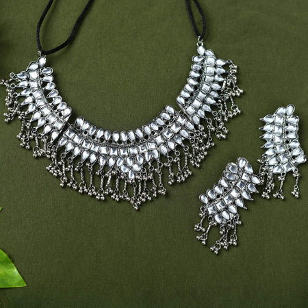 Mominos Fashion Johar Kamal Oxidised Silver-Plated Brass Finish Kundan Necklace For Women (Silver)