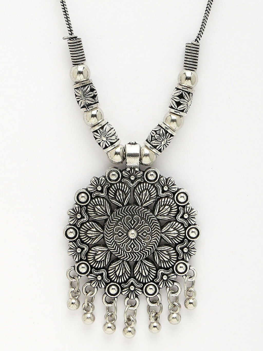 NVR Women's Silver-Toned Floral Shape Pendant with Chain