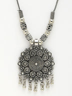 NVR Women's Silver-Toned Floral Shape Pendant with Chain