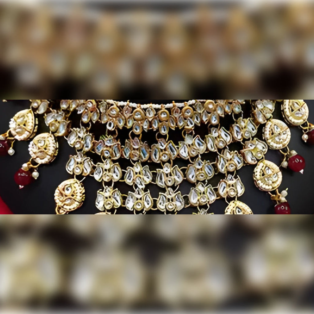 Jewel City Kundan Choker Necklace Set with Maang Tikka & Jhumka Earrings - Traditional Indian Bridal Jewelry Collection Gold-Plated