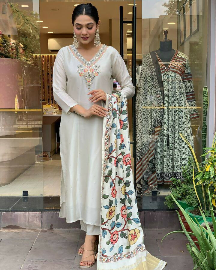 The52 Off White Women's Gorgeous Embroidered Viscose Chanderi Fabric Straight Kurta Pant with Dupatta Set - Distacart