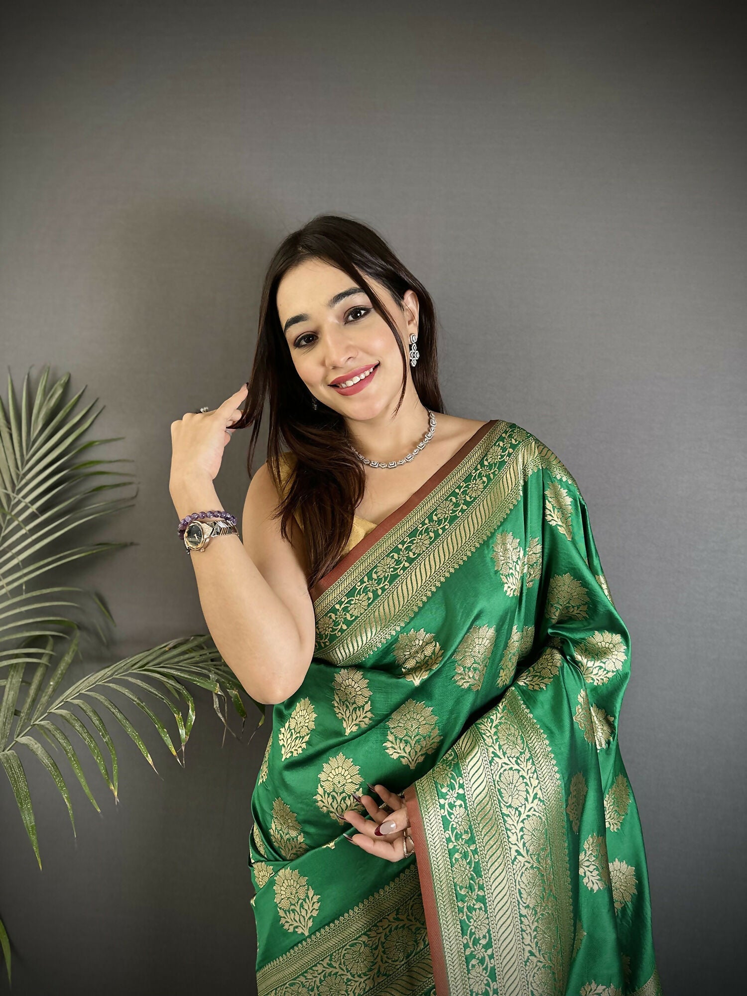 Joban Fashion Green Ethnic Floral Motifs Soft Lichi Silk Banarasi Saree - Distacart