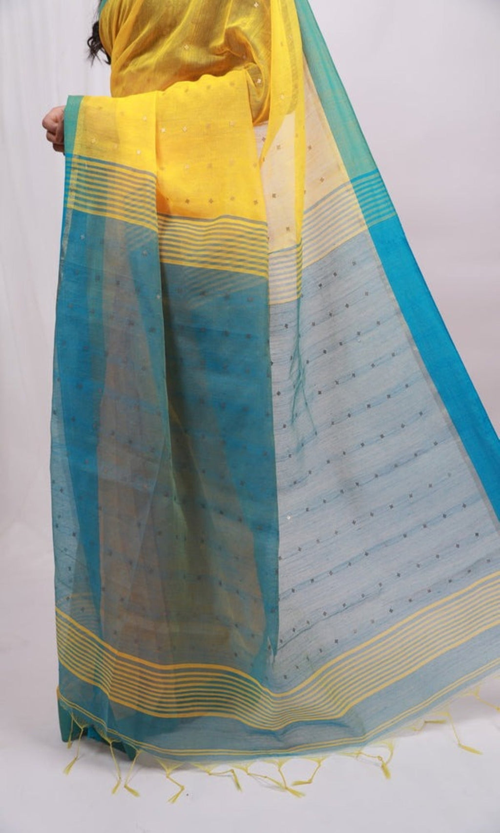 Piyari Fashion Handloom Cotton Blend Yellow Sequin Saree - Distacart