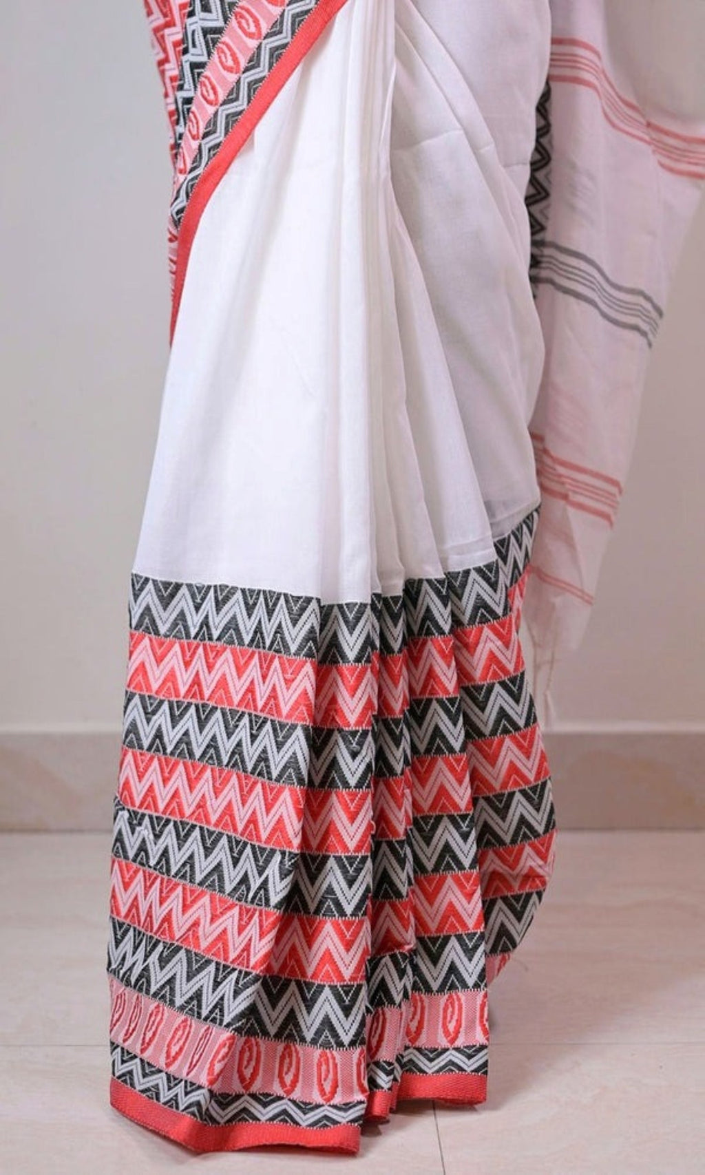 Piyari Fashion Handloom White Cotton Begampuri Saree - Distacart