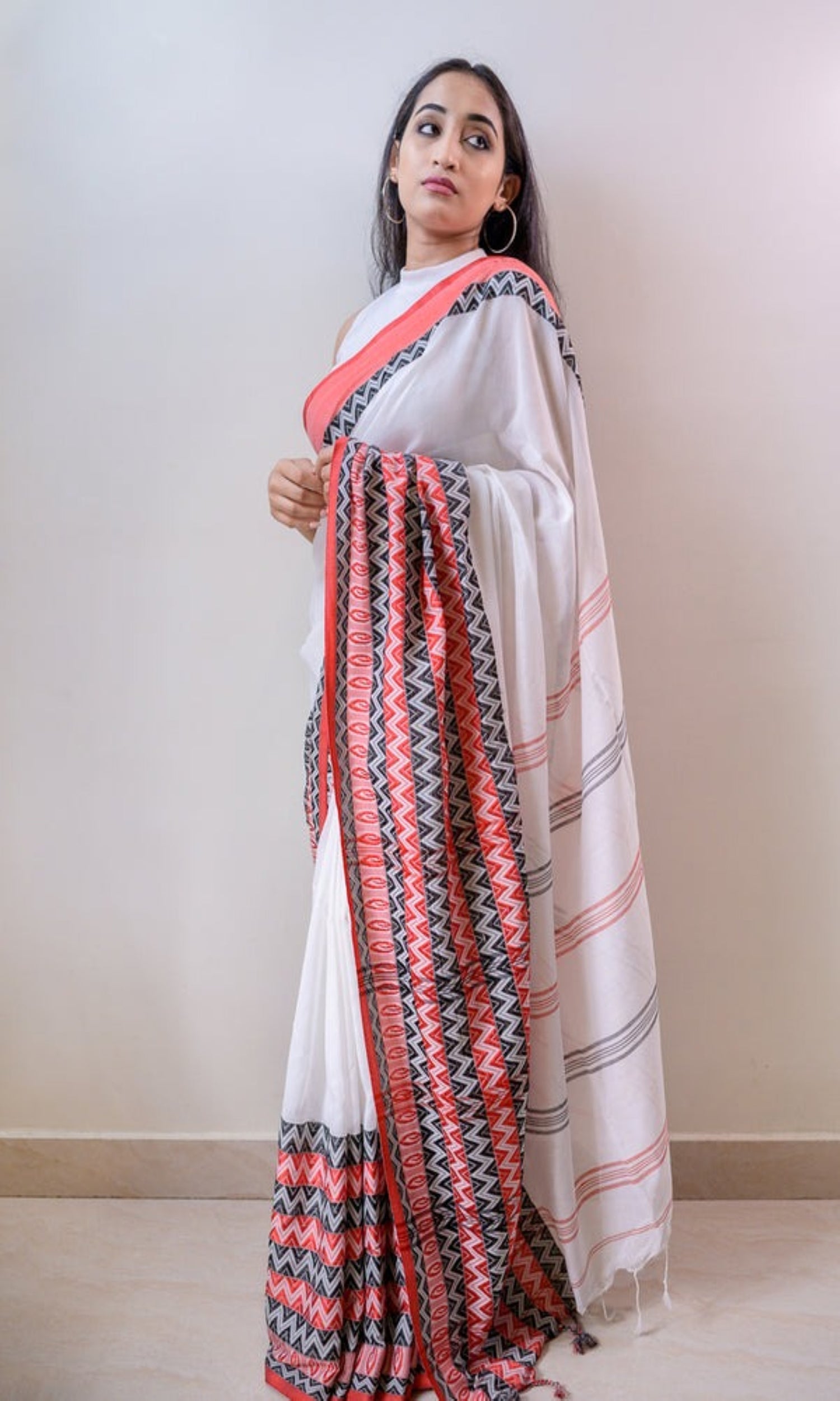 Piyari Fashion Handloom White Cotton Begampuri Saree - Distacart
