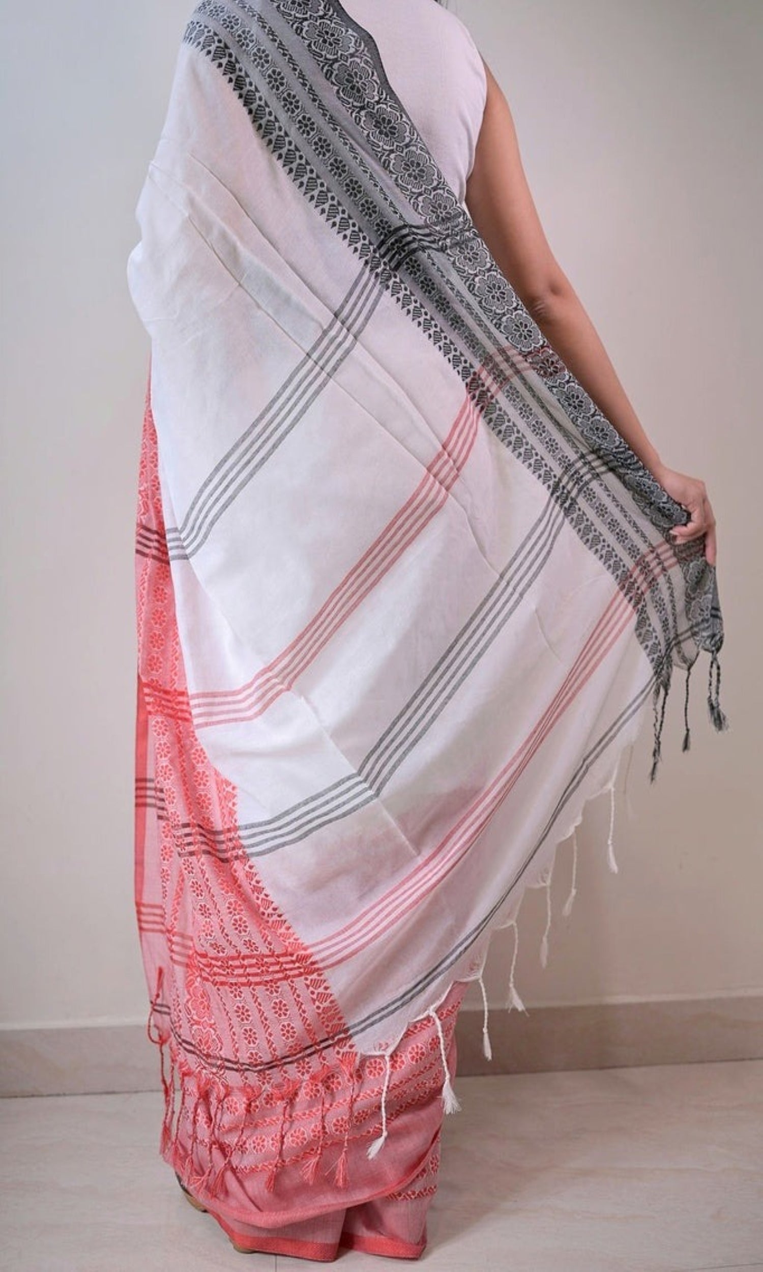 Piyari Fashion Handloom White Cotton Begampuri Saree - Distacart