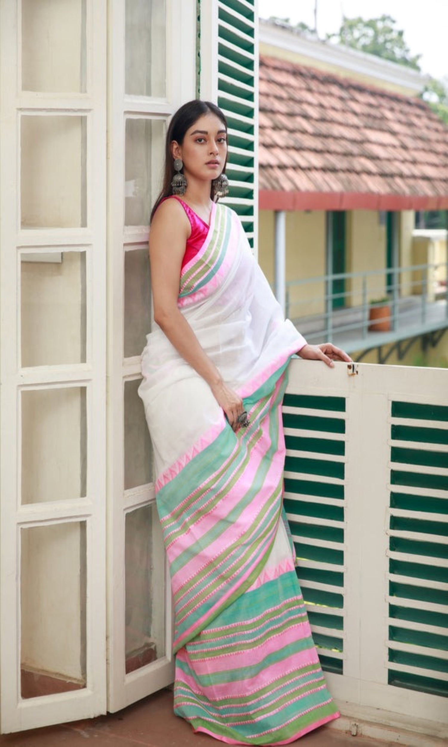 Piyari Fashion Handloom White Cotton Begampuri Saree - Distacart