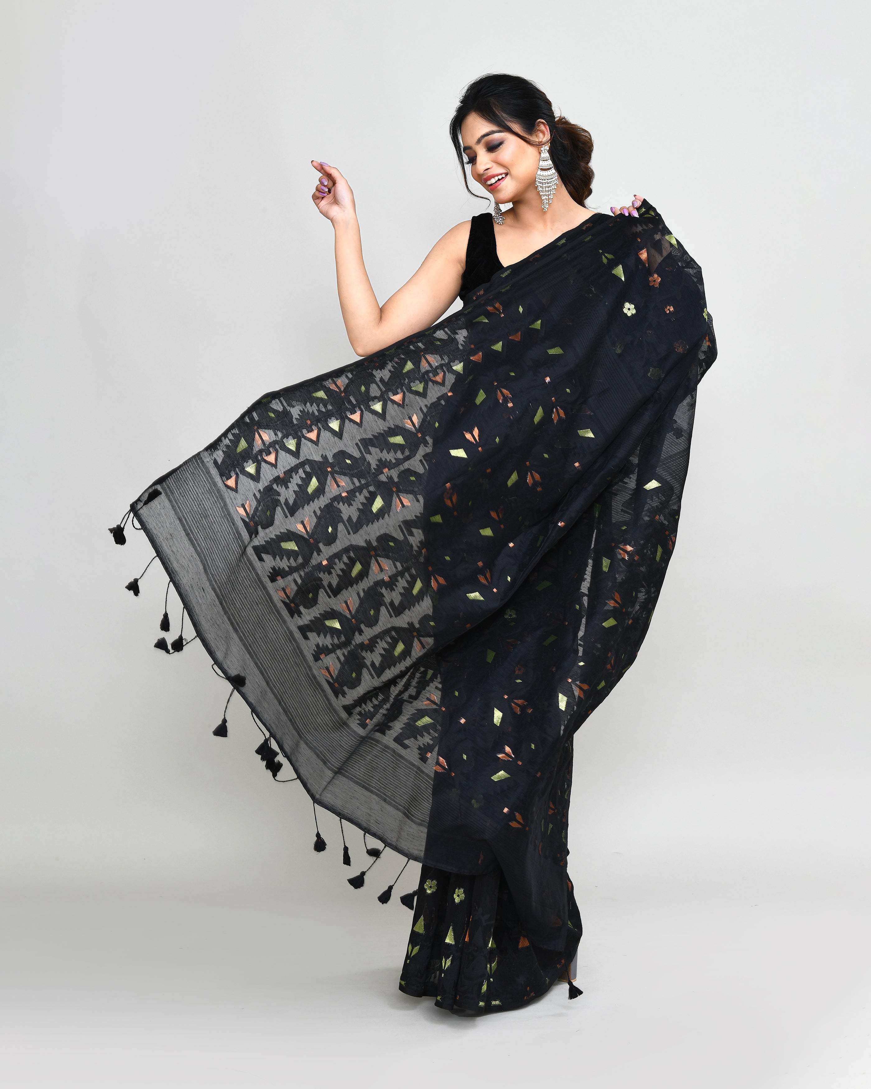 Piyari Fashion Women's Black Cotton Silk Jamdani Saree With Tassels - Distacart