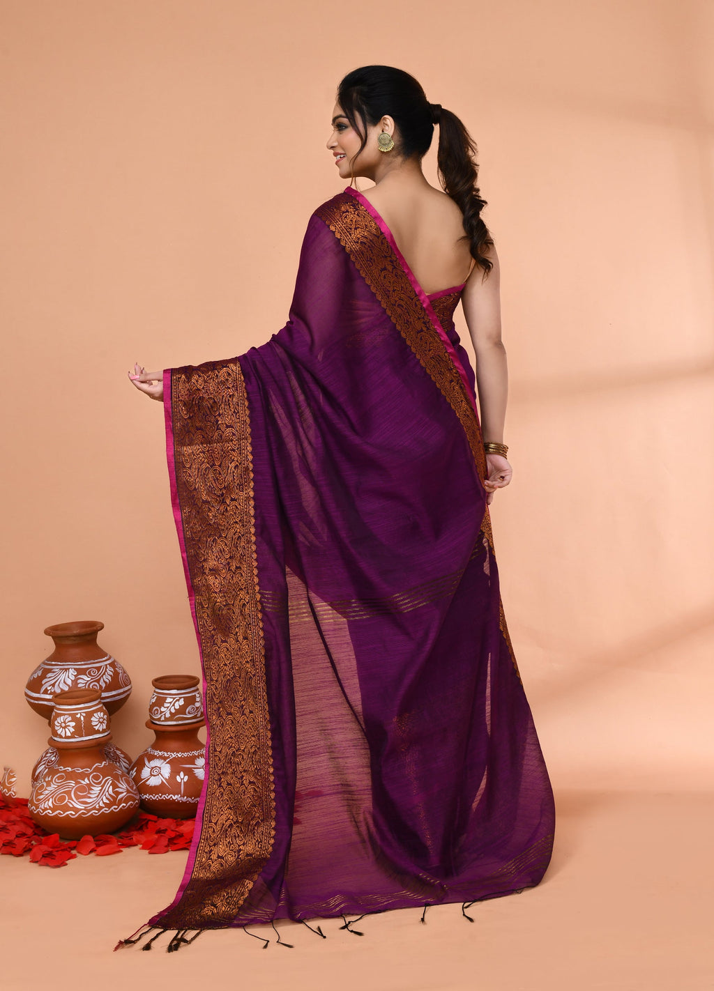 Piyari Fashion Women`s Cotton Blend Magenta Handloom Saree With Blouse - Distacart