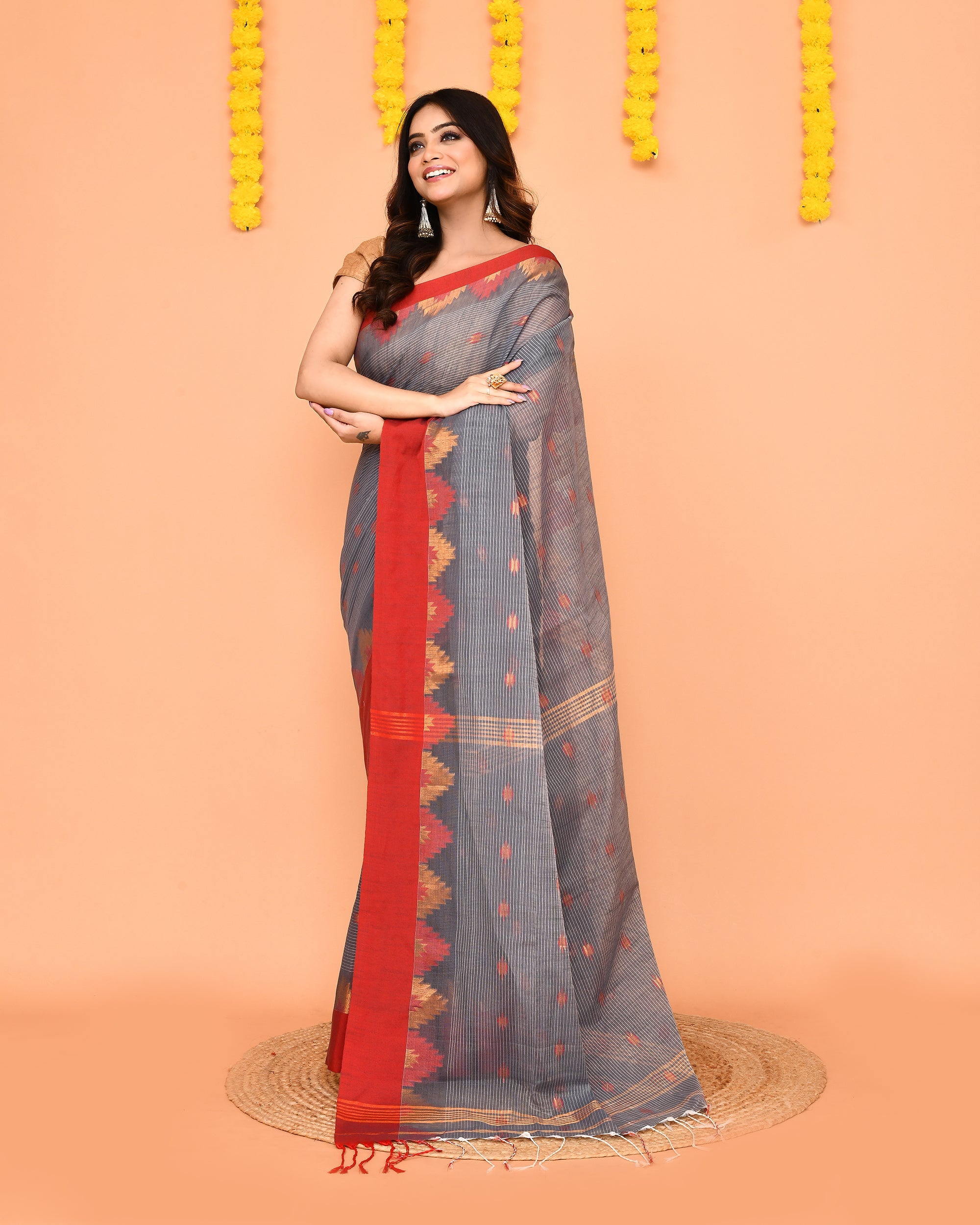 Piyari Fashion Women's Grey Cotton Blend Handloom Saree With Red Temple Border - Distacart