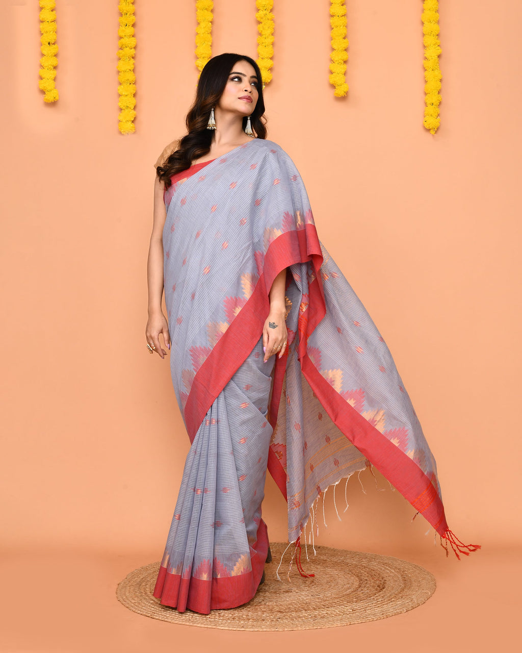Piyari Fashion Women's Sky Blue Cotton Blend Handloom Saree With Red Temple Border - Distacart