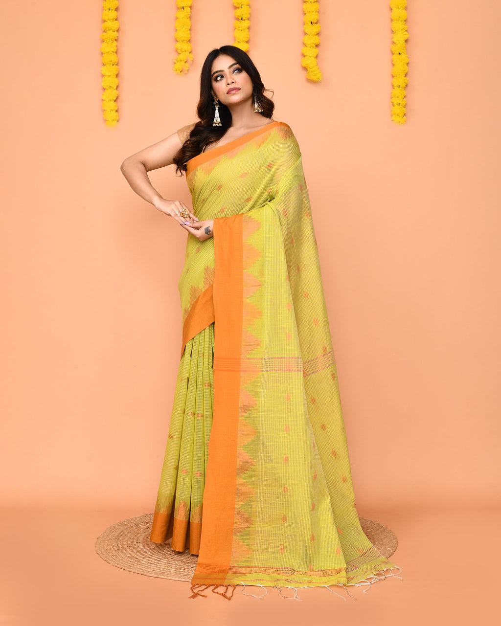 Piyari Fashion Women's Lime Yellow Cotton Blend Handloom Saree With Brown Temple Border - Distacart