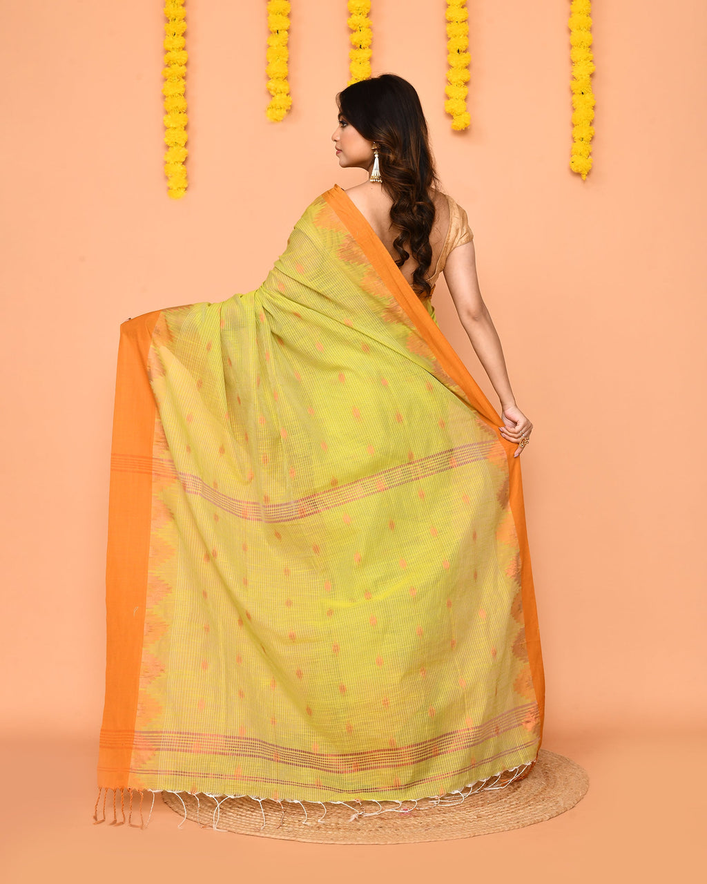 Piyari Fashion Women's Lime Yellow Cotton Blend Handloom Saree With Brown Temple Border - Distacart