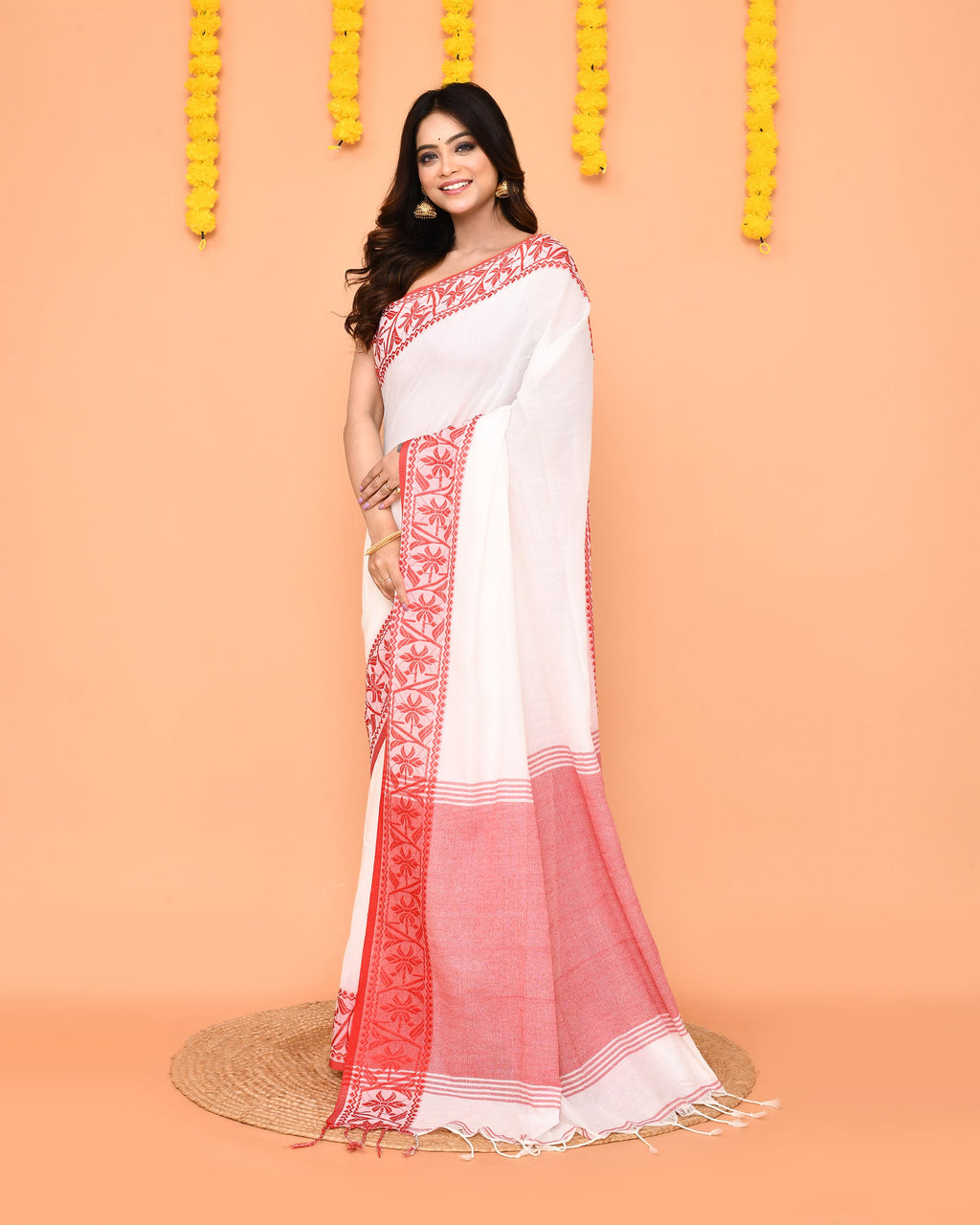 Piyari Fashion Women's White Cotton Handloom Saree - Distacart