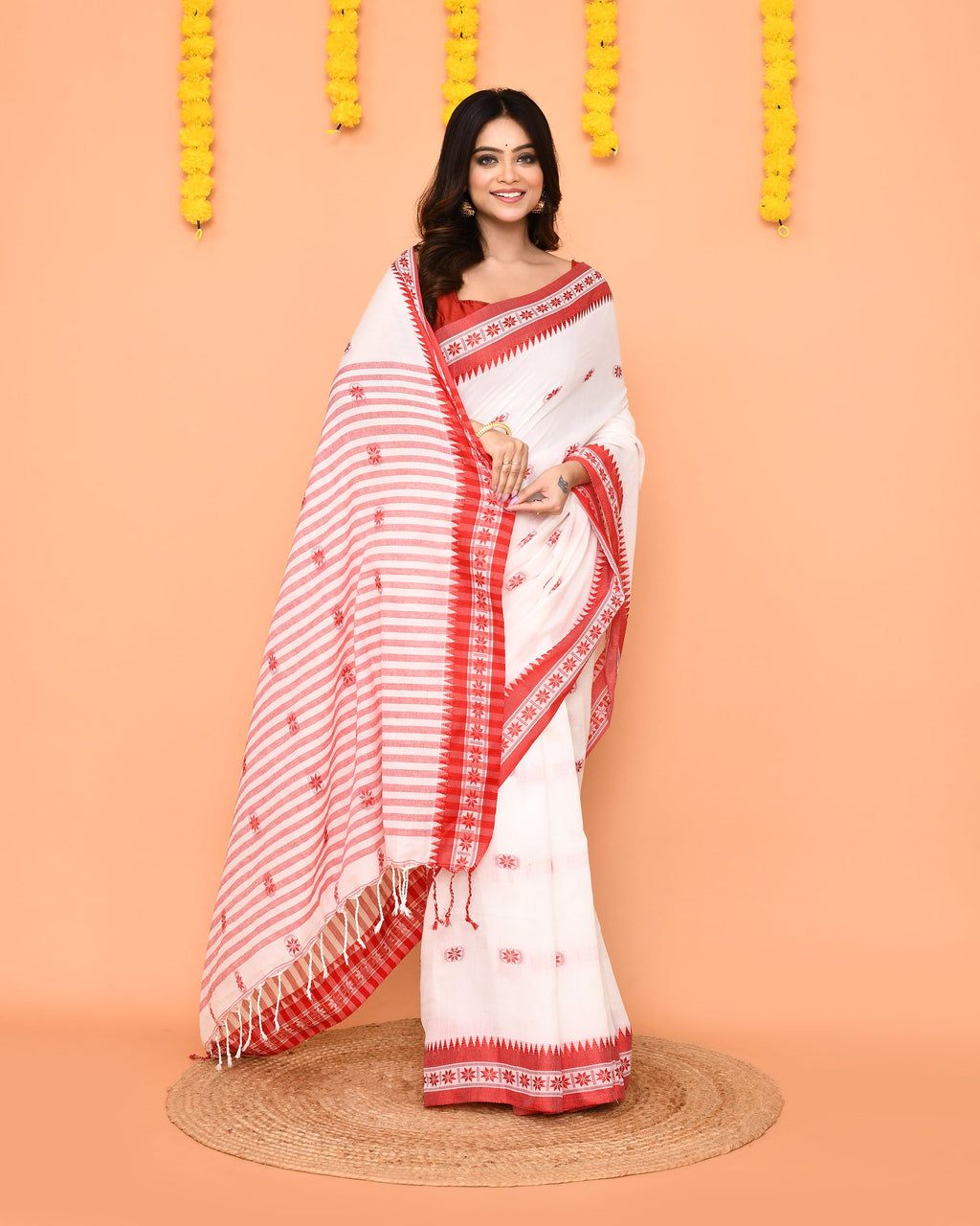 Piyari Fashion Women's White Cotton Handloom Saree - Distacart