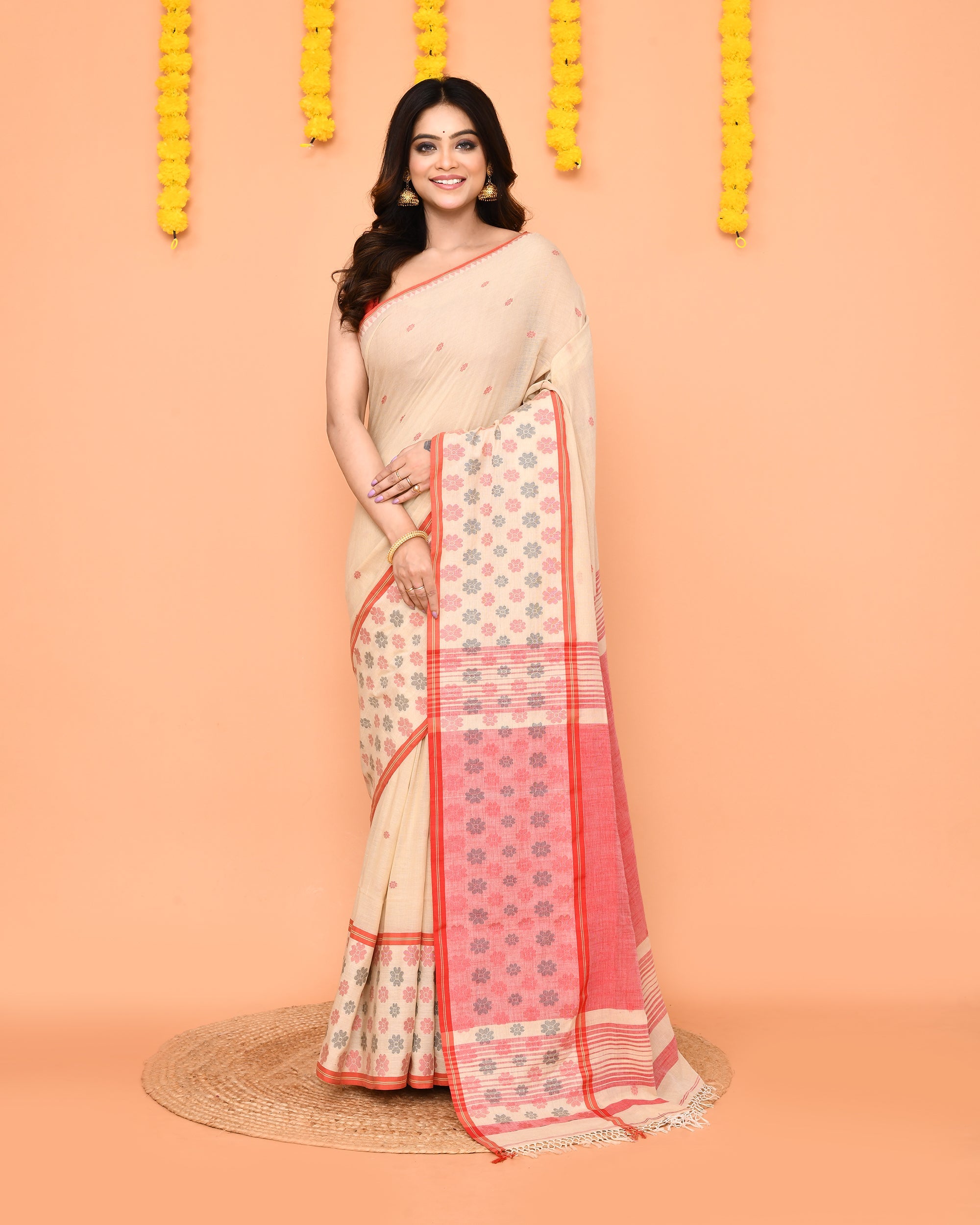 Piyari Fashion Women's Beige Cotton Handloom Saree With Tassels - Distacart