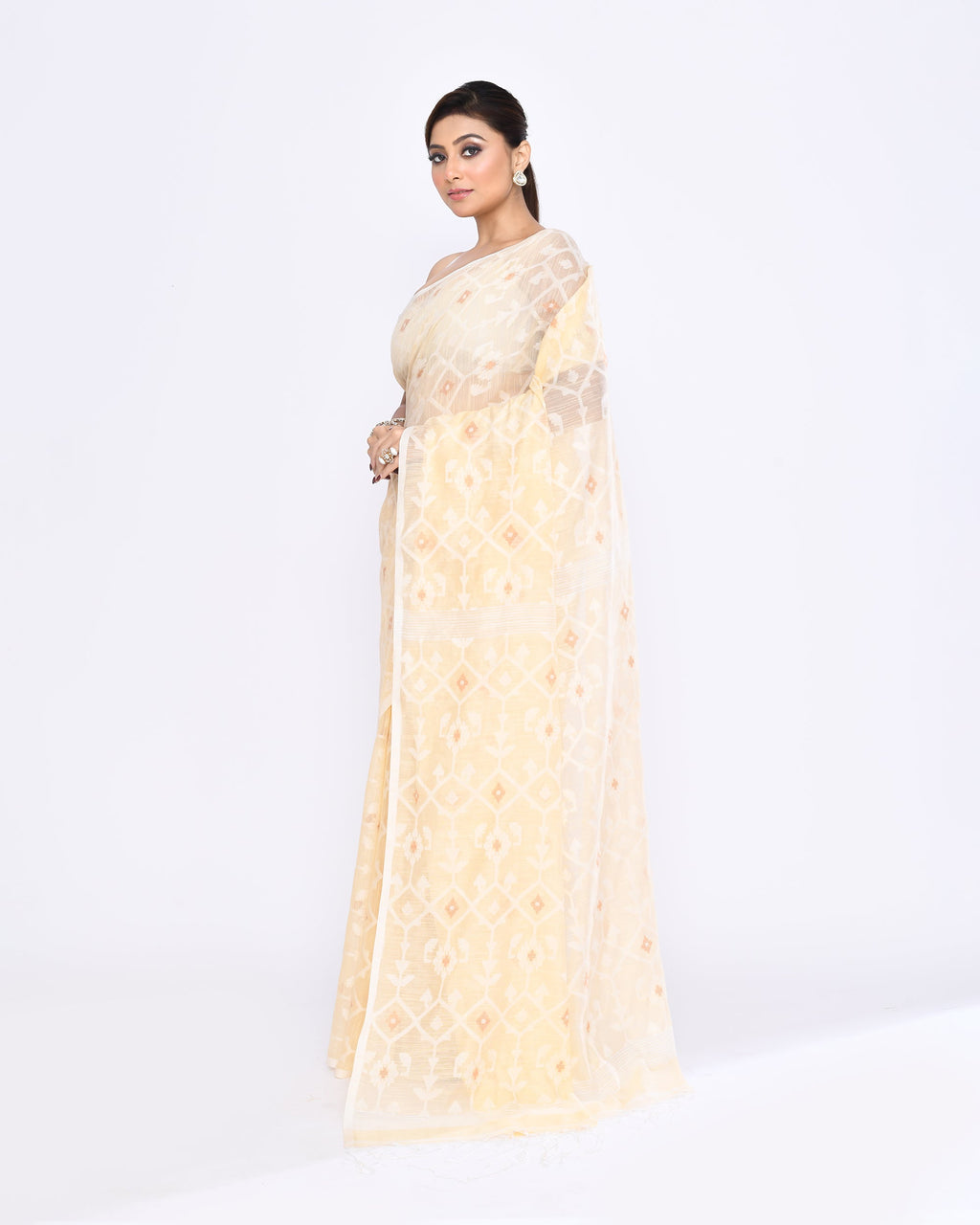 Piyari Fashion Women's Cream Embellished Cotton Blend Jamdani Saree - Distacart