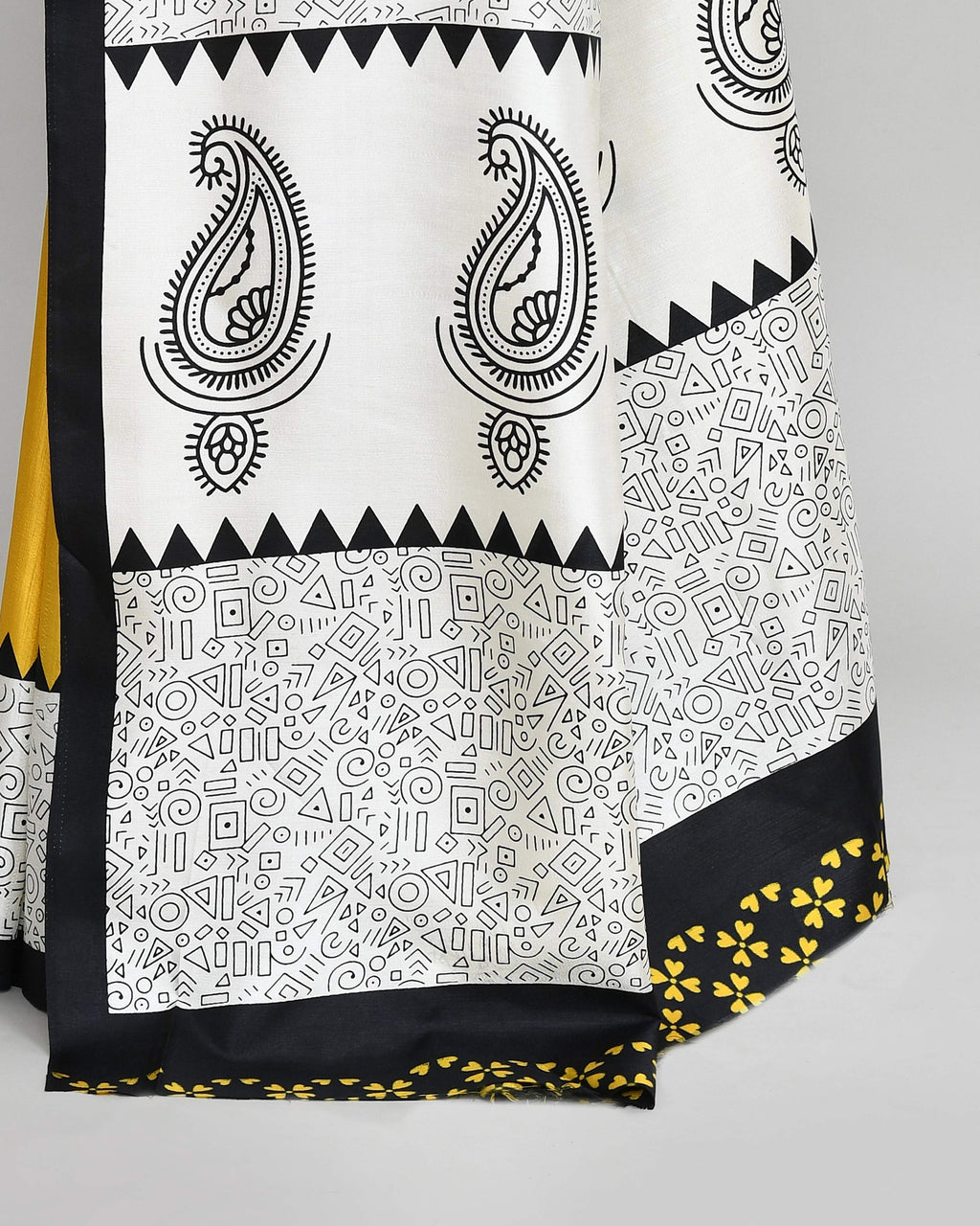 Piyari Fashion PIyari Fashion Golden Printed Saree With Blouse - Distacart