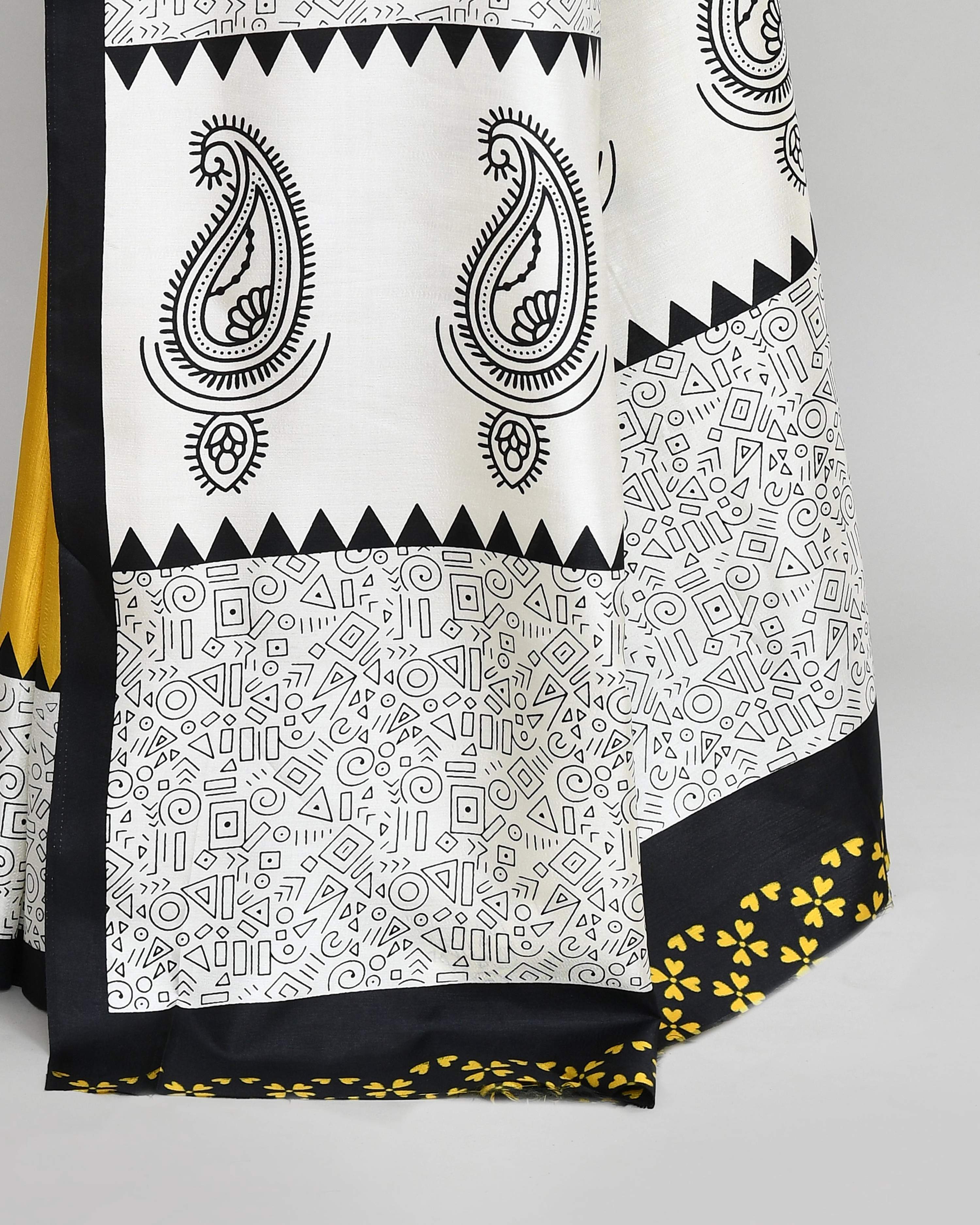 Piyari Fashion PIyari Fashion Golden Printed Saree With Blouse - Distacart