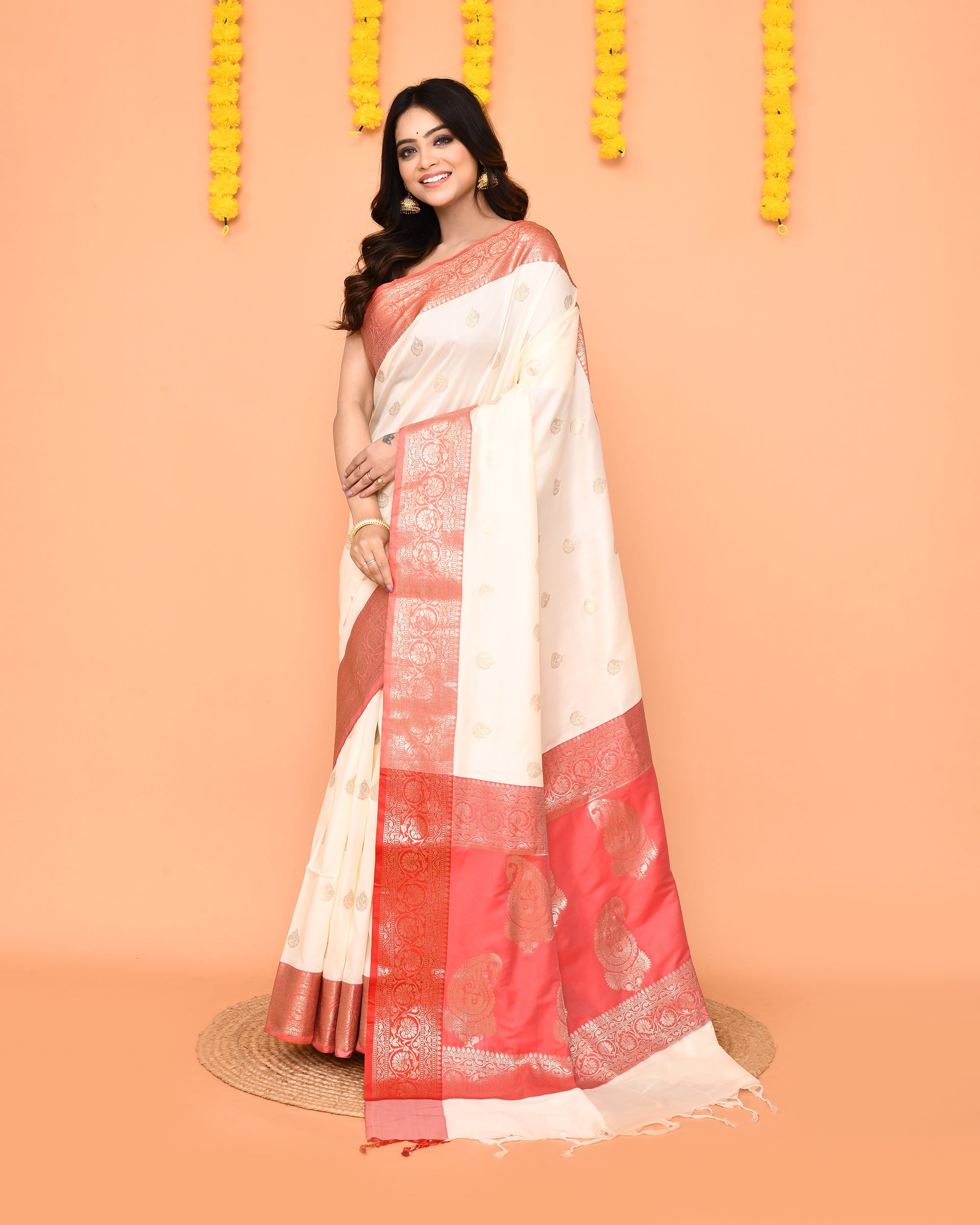 Piyari Fashion Women's Handloom Off White Bangalore Silk Saree With Zari Border - Distacart