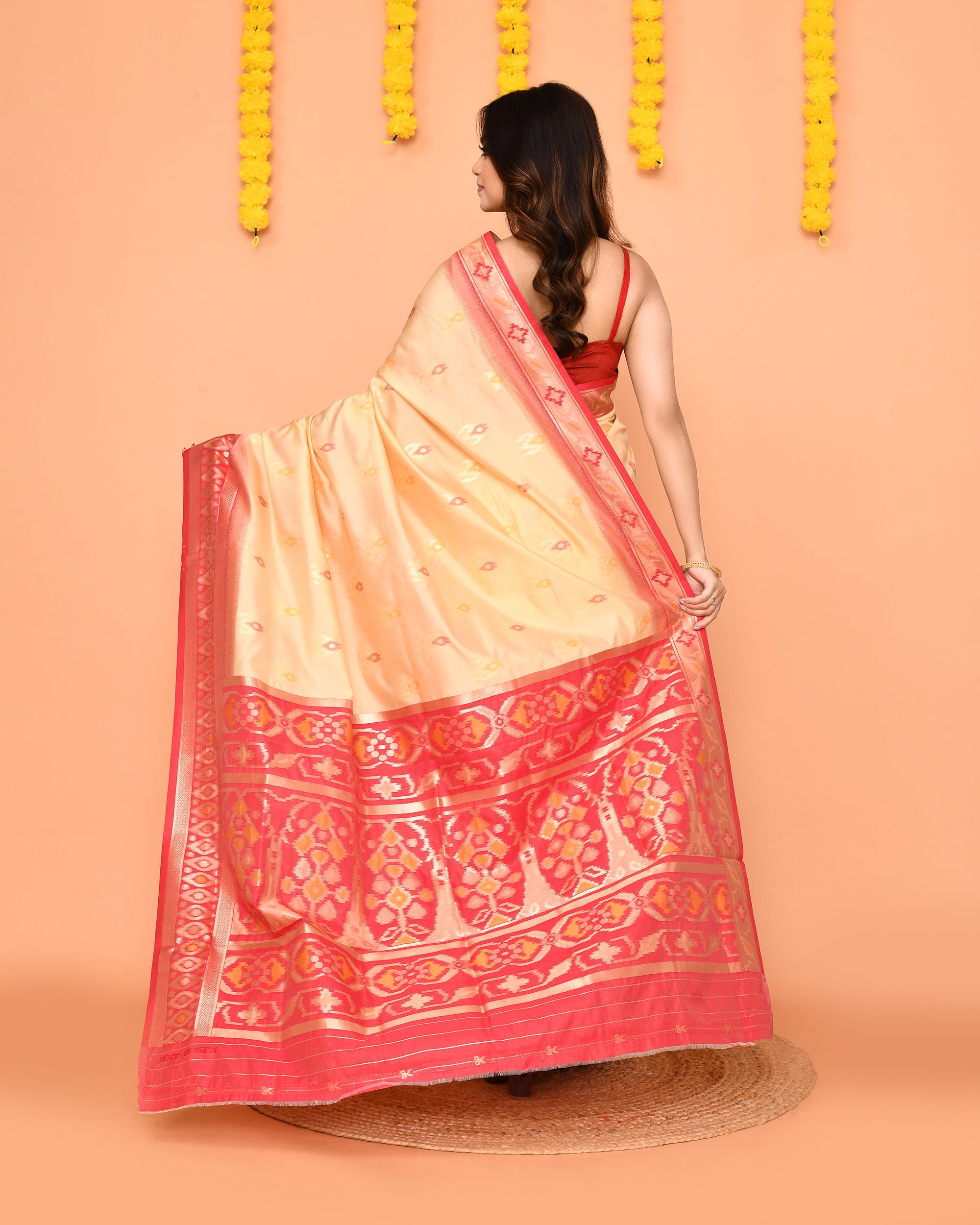 Piyari Fashion Women's Handloom Beige Bangalore Silk Saree With Zari Border - Distacart
