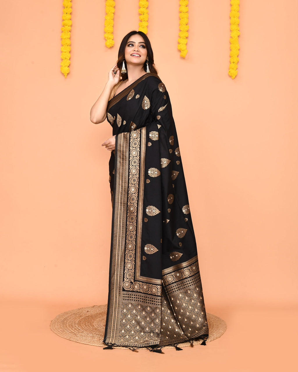 Piyari Fashion Women's Handloom Black Bangalore Silk Saree With Zari Border - Distacart