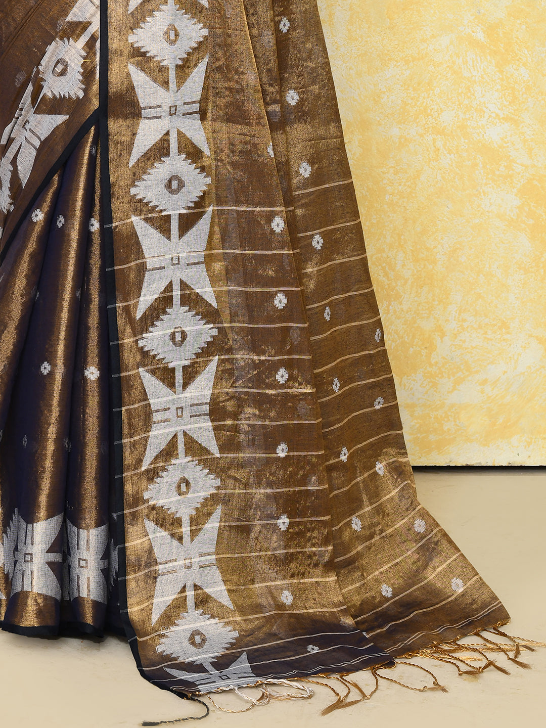 Piyari Fashion Women's Gold Dual Tone Organic Tissue Jamdani Saree With Blouse Piece - Distacart