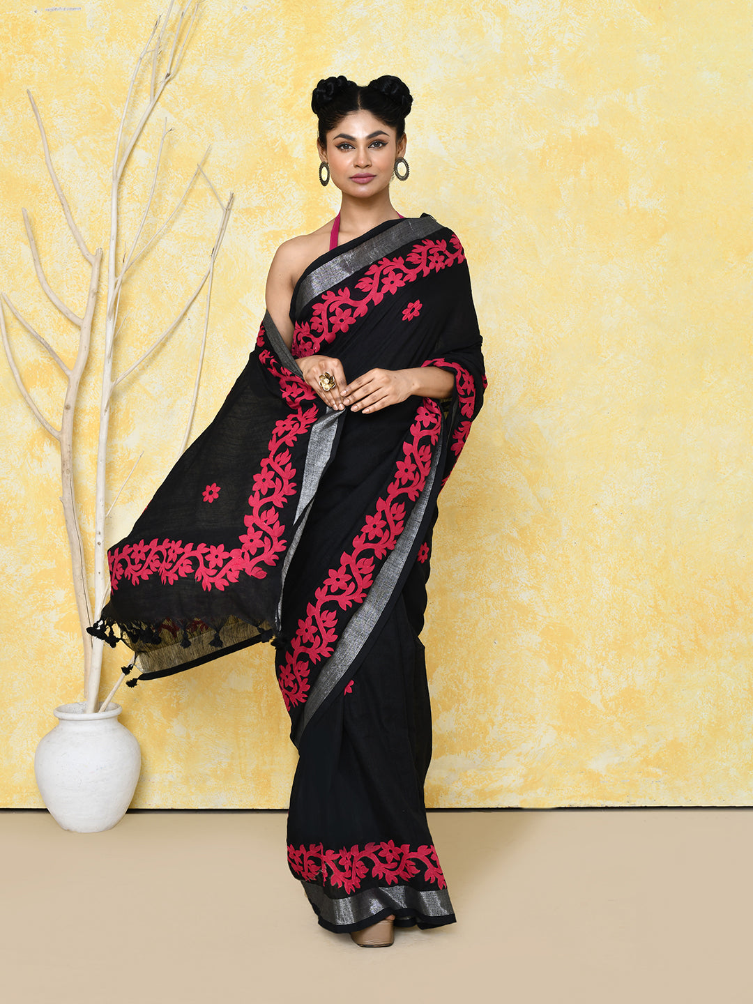 Piyari Fashion Women's Black Exclusive Applique Saree With Blouse Piece - Distacart