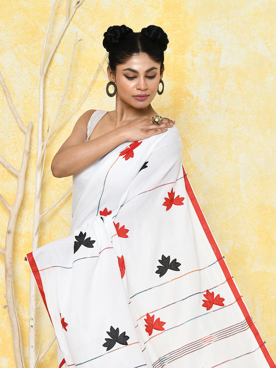 Piyari Fashion Women's White Exclusive Applique Saree With Blouse Piece - Distacart