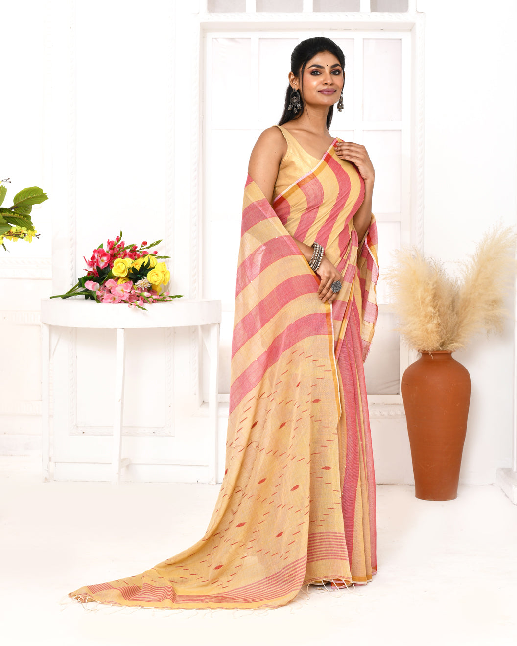 Piyari Fashion Women's Red Tangerine Cotton Handloom Jamdani Saree With Blouse - Distacart