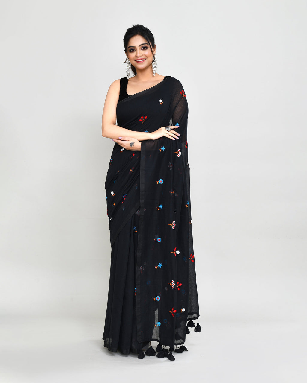 Piyari Fashion Women's Black Exclusive Embroidery Saree With Tassels - Distacart