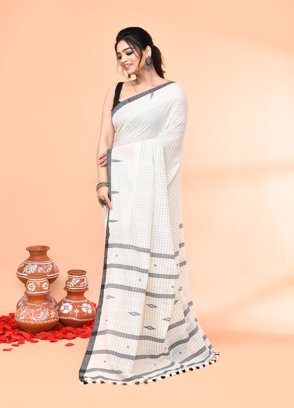 Piyari Fashion Women`s Off White Mul Cotton Handloom Jamdani Saree With Blouse - Distacart