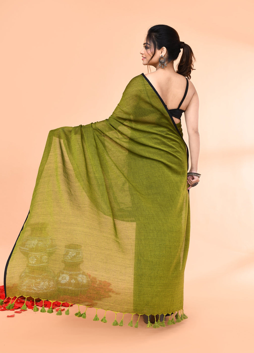 Piyari Fashion Olive Mulmul Cotton Saree With Tassels - Distacart