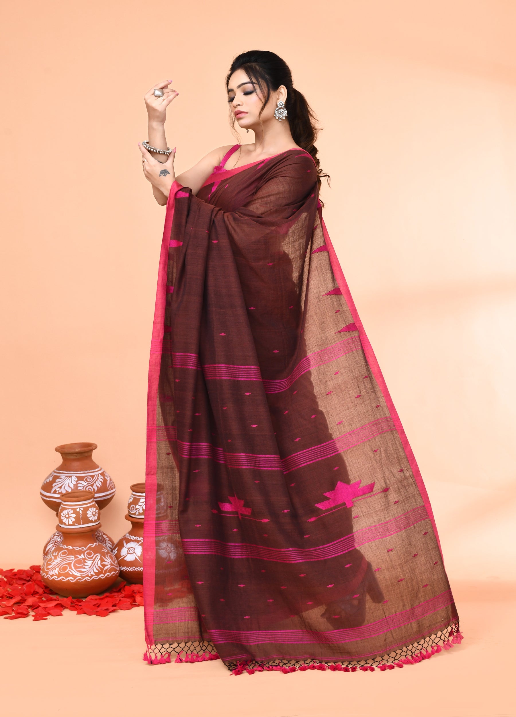 Piyari Fashion Women`s Brown Mul Cotton Handloom Jamdani Saree With Blouse - Distacart