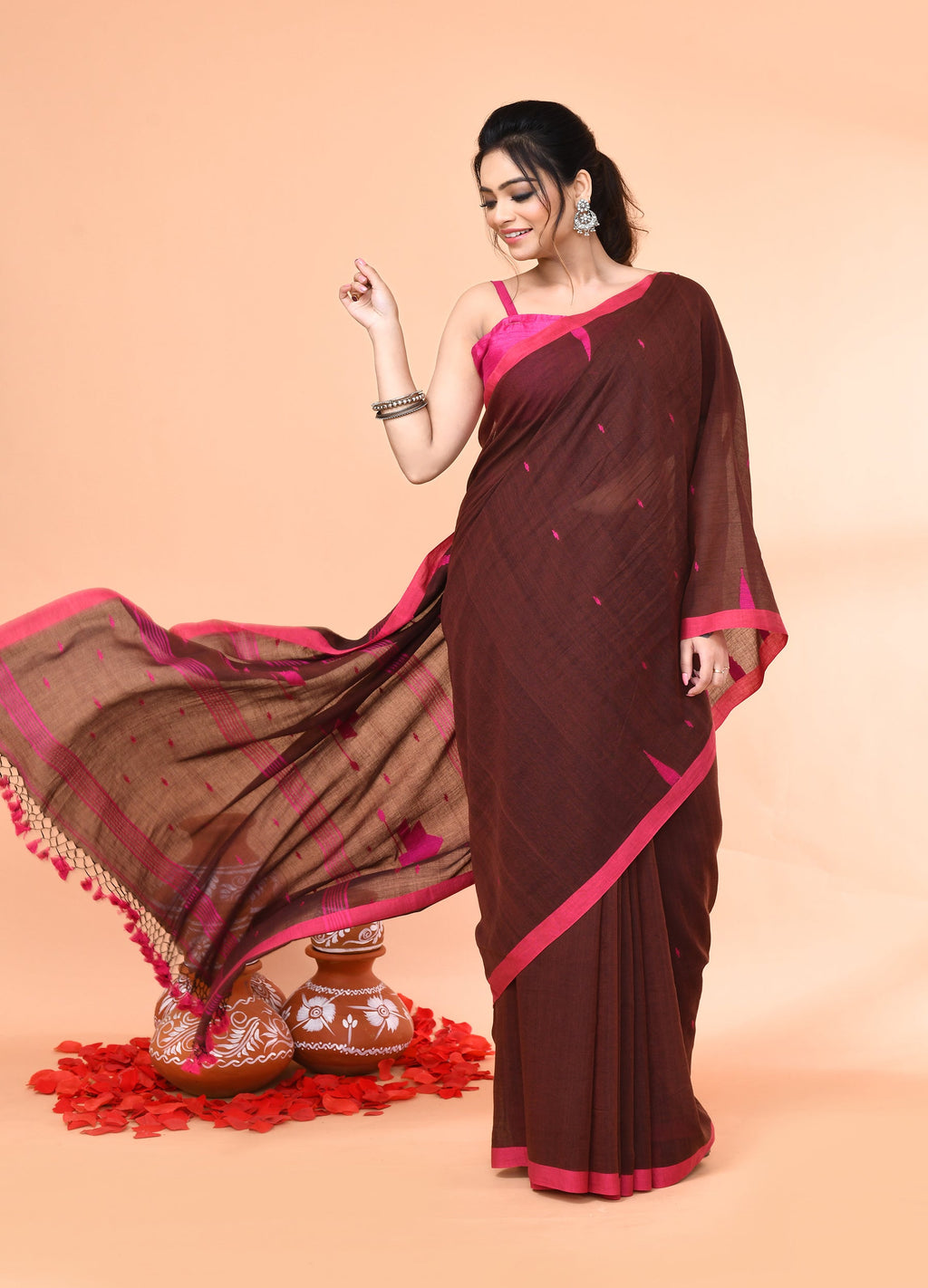 Piyari Fashion Women`s Brown Mul Cotton Handloom Jamdani Saree With Blouse - Distacart