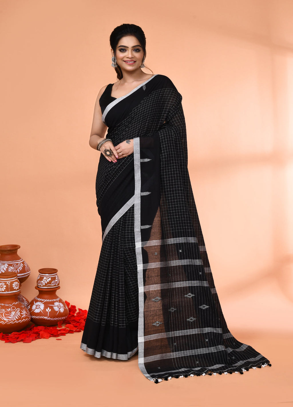 Piyari Fashion Women`s Black Mul Cotton Handloom Jamdani Saree With Blouse - Distacart