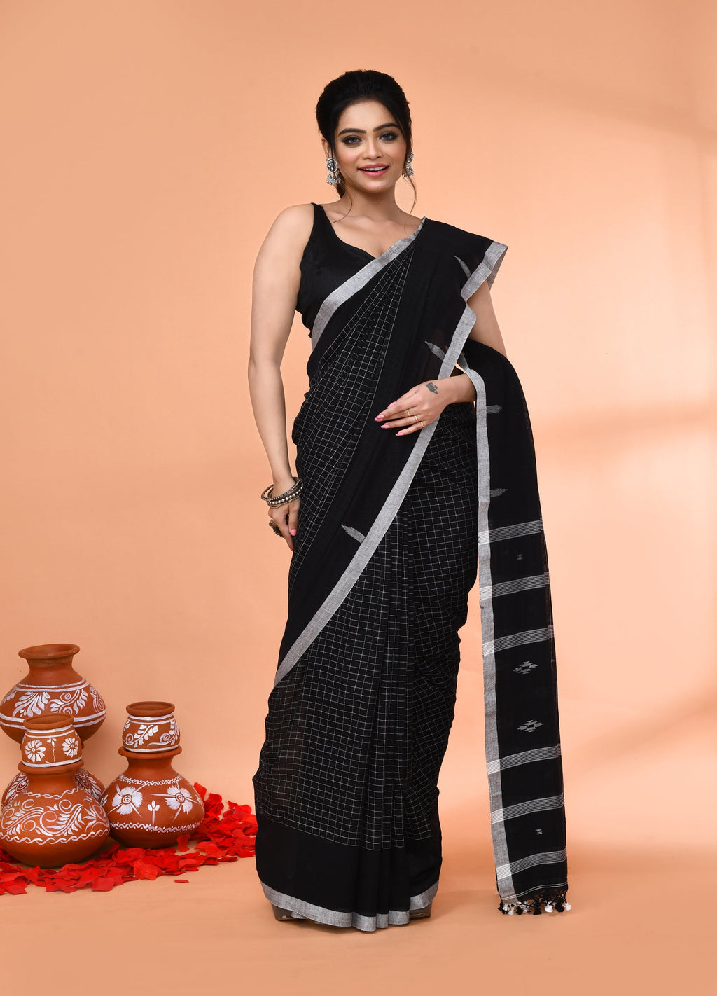 Piyari Fashion Women`s Black Mul Cotton Handloom Jamdani Saree With Blouse - Distacart