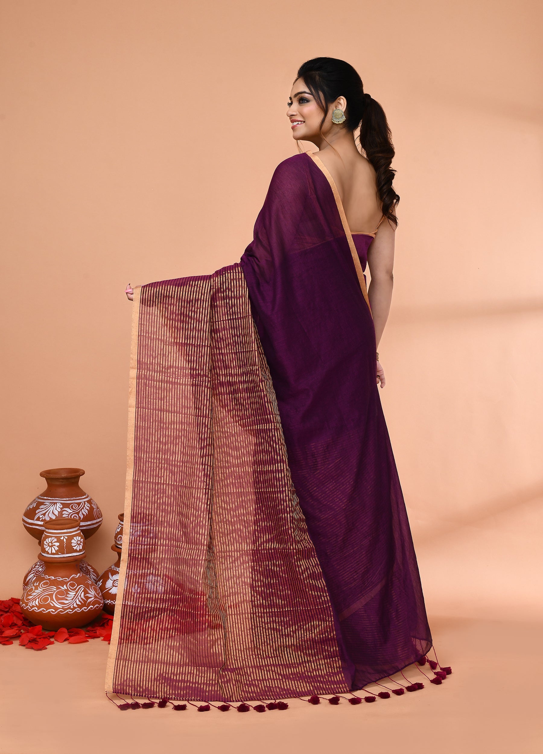Piyari Fashion Women`s Magenta Cotton Handloom Saree With Gold Zari Stripes - Distacart