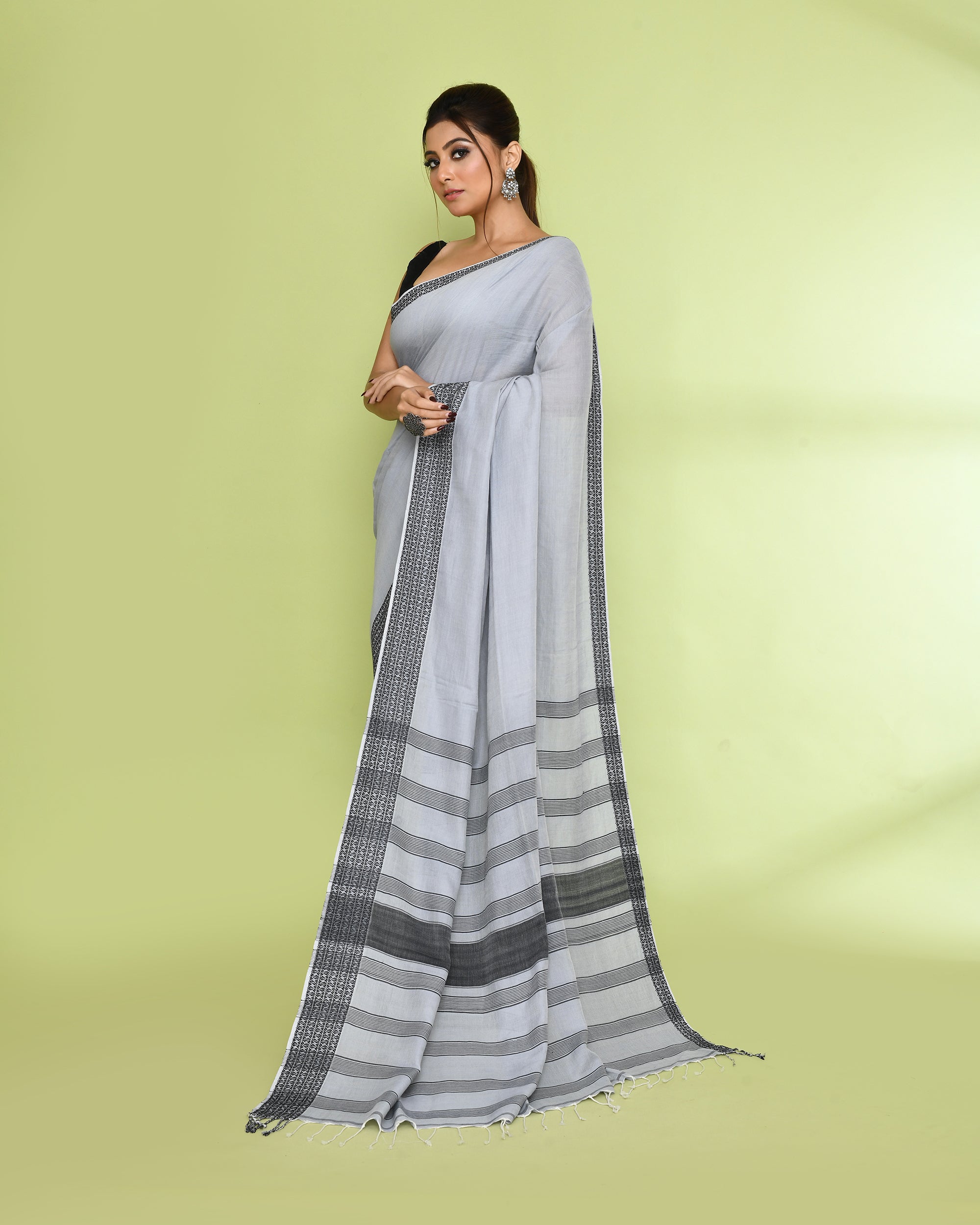 Piyari Fashion Women's Pearl Embellished Cotton Saree - Distacart