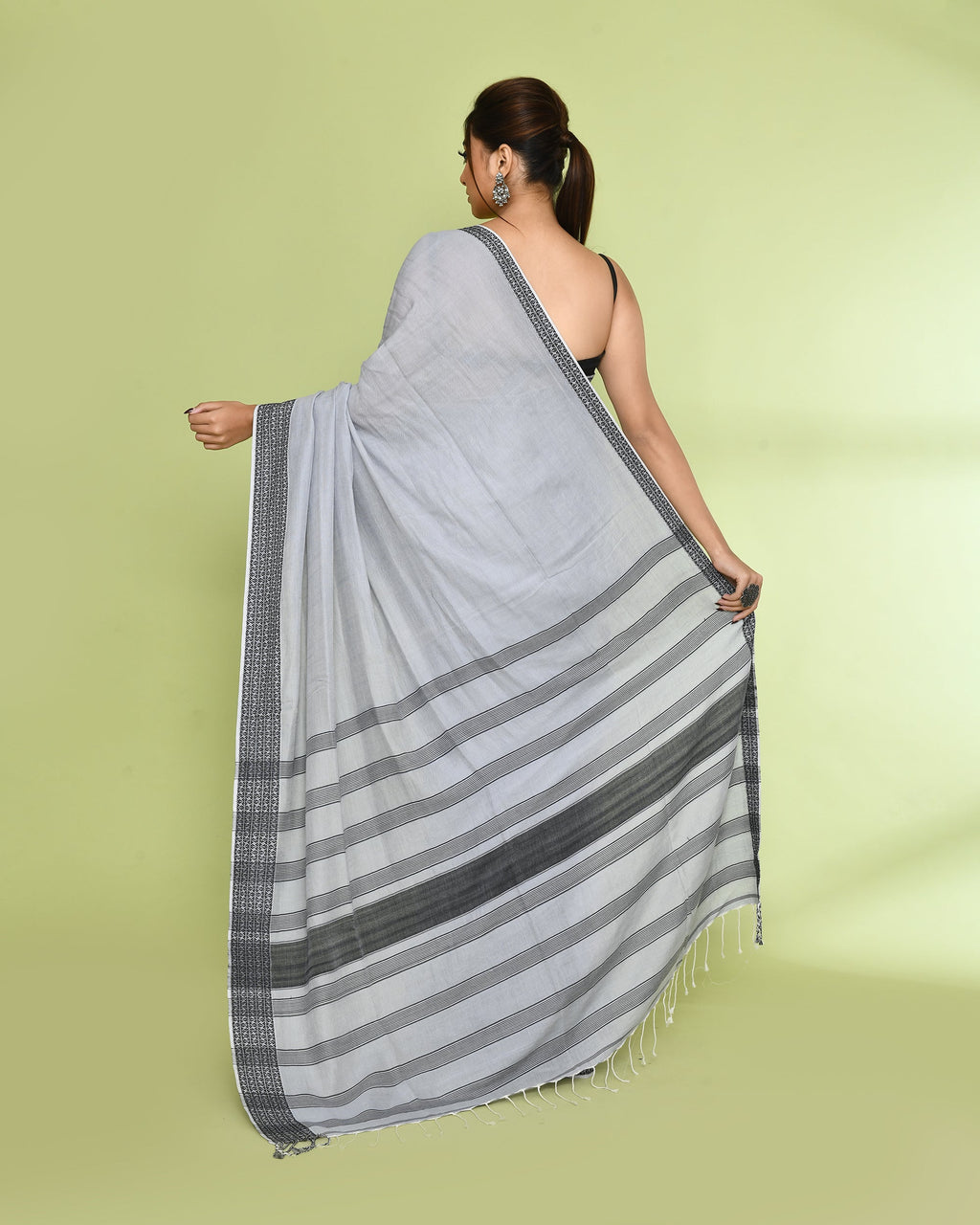 Piyari Fashion Women's Pearl Embellished Cotton Saree - Distacart