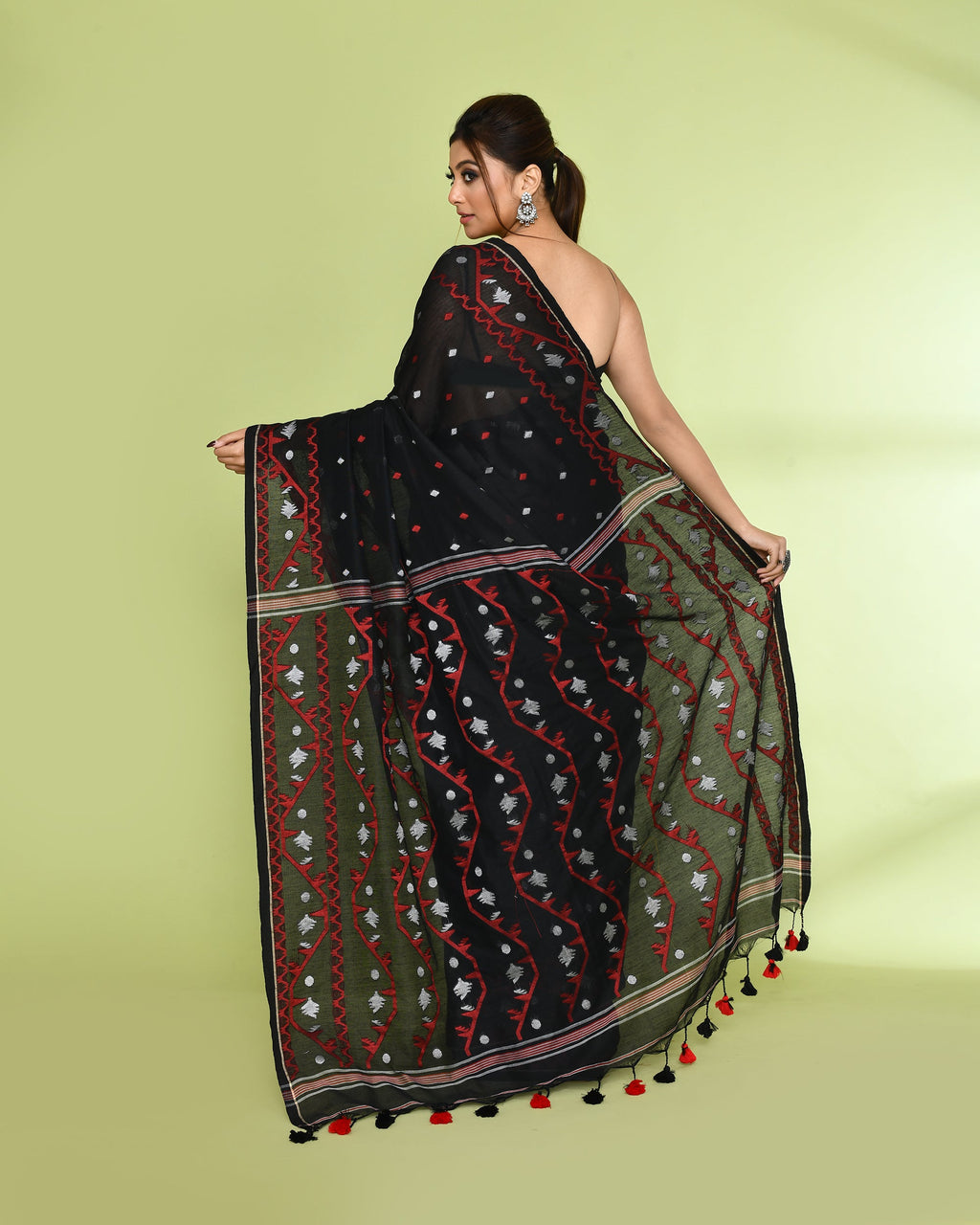 Piyari Fashion Women's Black Embellished Jamdani Cotton Saree - Distacart