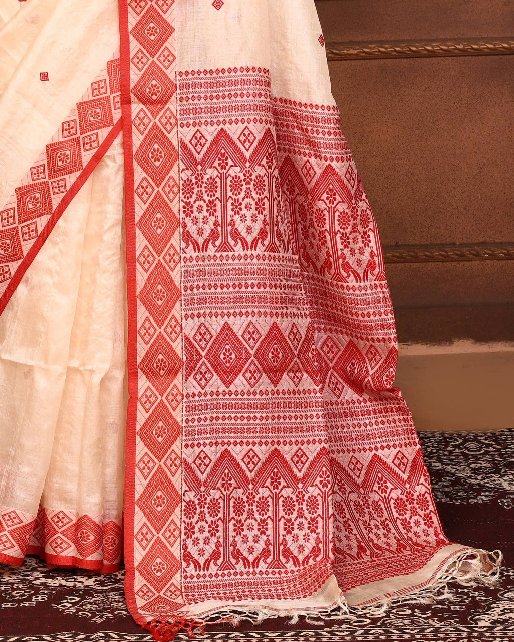 Piyari Fashion Off White Tussar Silk Saree With Blouse Piece - Distacart