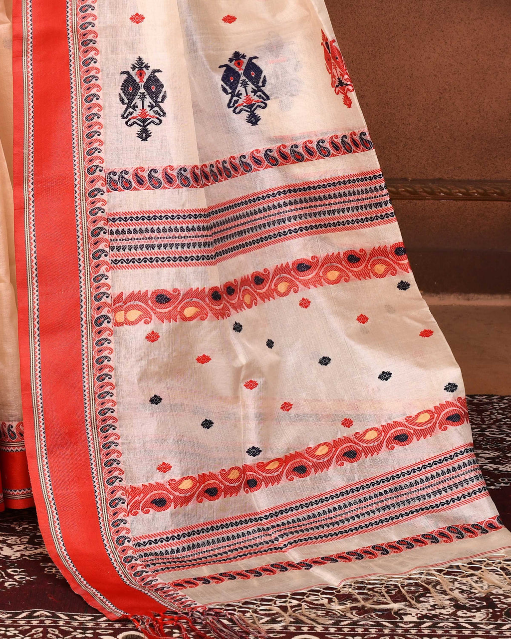 Piyari Fashion Off White Tussar Silk Jamdani Saree With Blouse Piece - Distacart